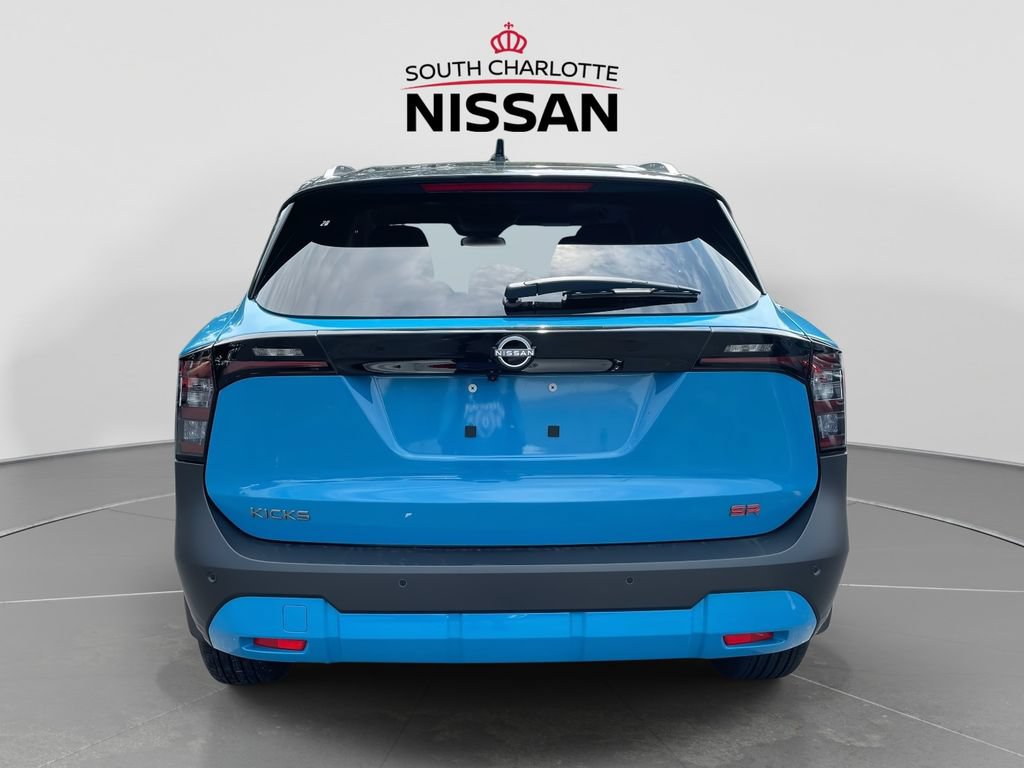 New 2026 Nissan Kicks SR w/ SR Premium Package FWD image 5