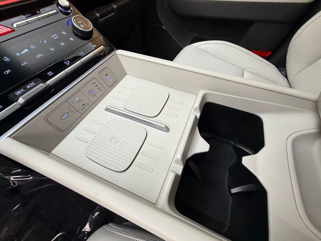 Certified 2025 Hyundai Santa Fe Limited image 19
