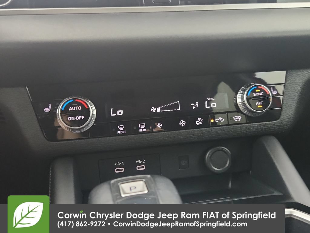Used 2025 Mitsubishi Outlander SE AWD/4WD image 26