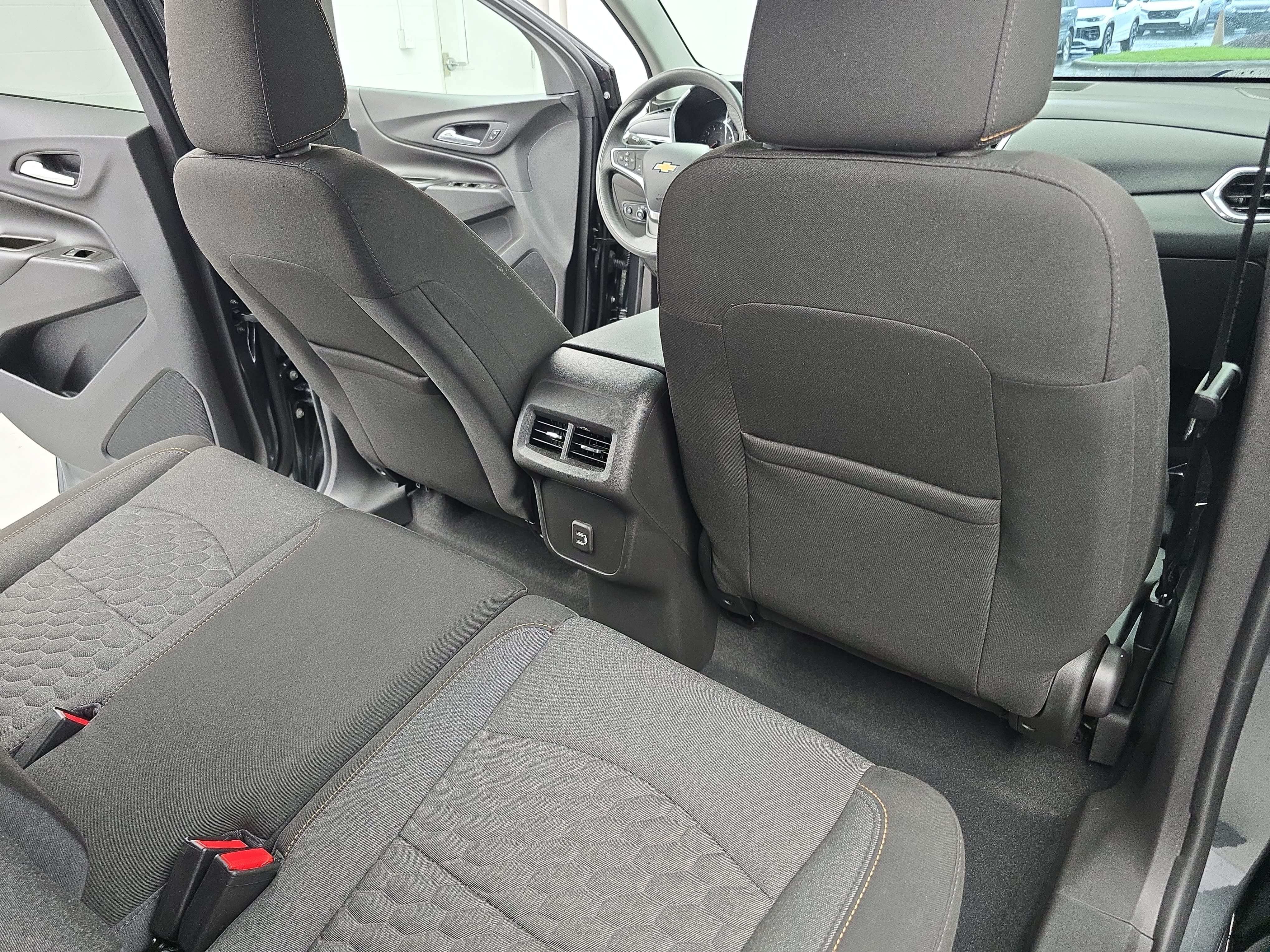 Used 2020 Chevrolet Equinox LT FWD image 11