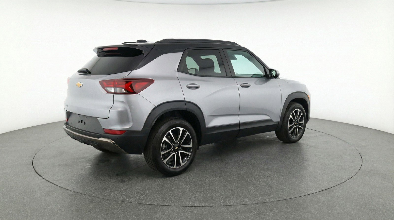 Used 2025 Chevrolet TrailBlazer LT w/ Driver Confidence Package image 9