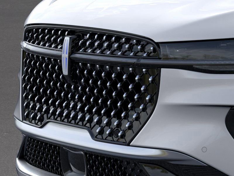 New 2026 Lincoln Nautilus Reserve AWD/4WD image 17