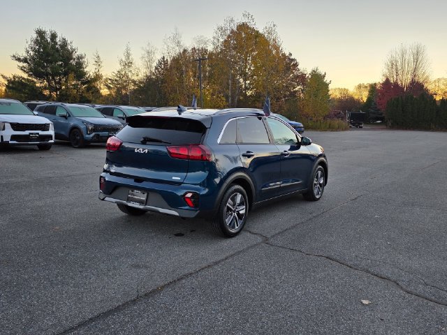 Certified 2022 Kia Niro LXS FWD image 8