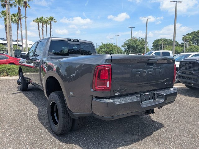 New 2026 RAM 3500 Big Horn AWD/4WD image 6