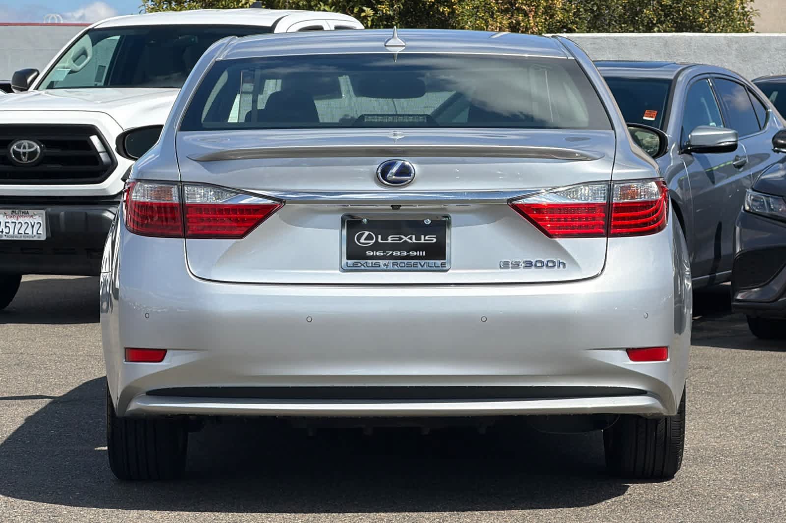 Used 2013 Lexus ES 300h w/ Luxury Pkg FWD image 8