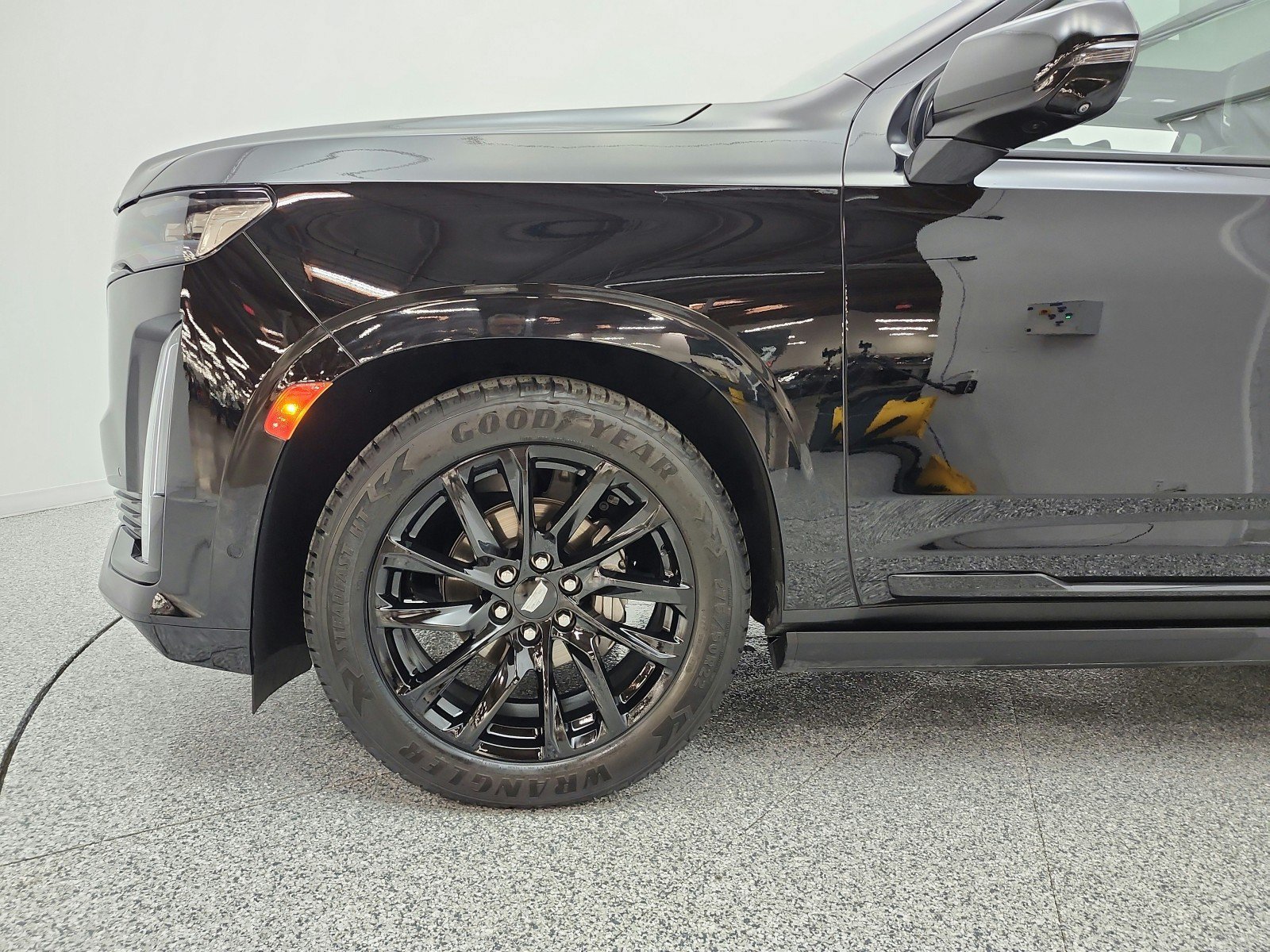 Used 2023 Cadillac Escalade Sport Platinum w/ LPO, ONYX Package AWD/4WD image 30