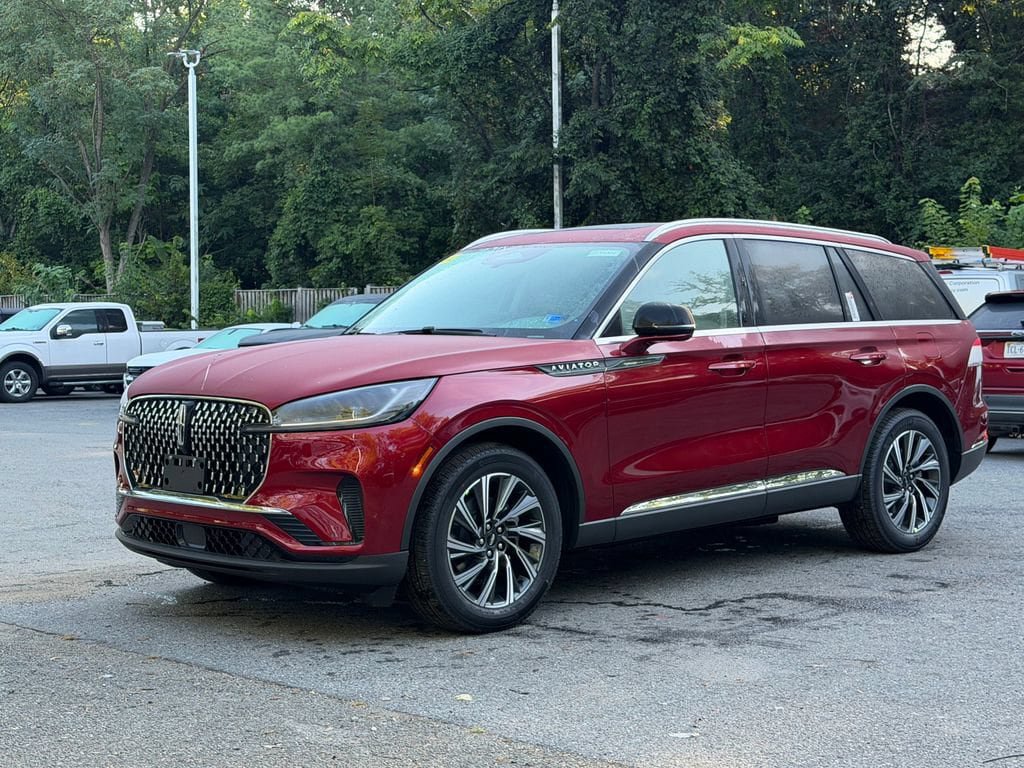 New 2027 Lincoln Aviator AWD image 3