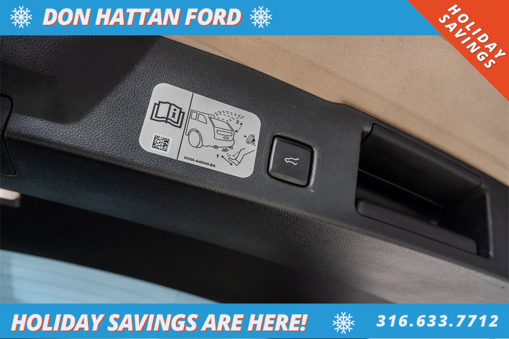 Used 2020 Ford Escape Titanium image 31