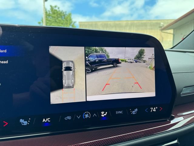 Used 2026 Chevrolet Traverse Z71 AWD/4WD image 16