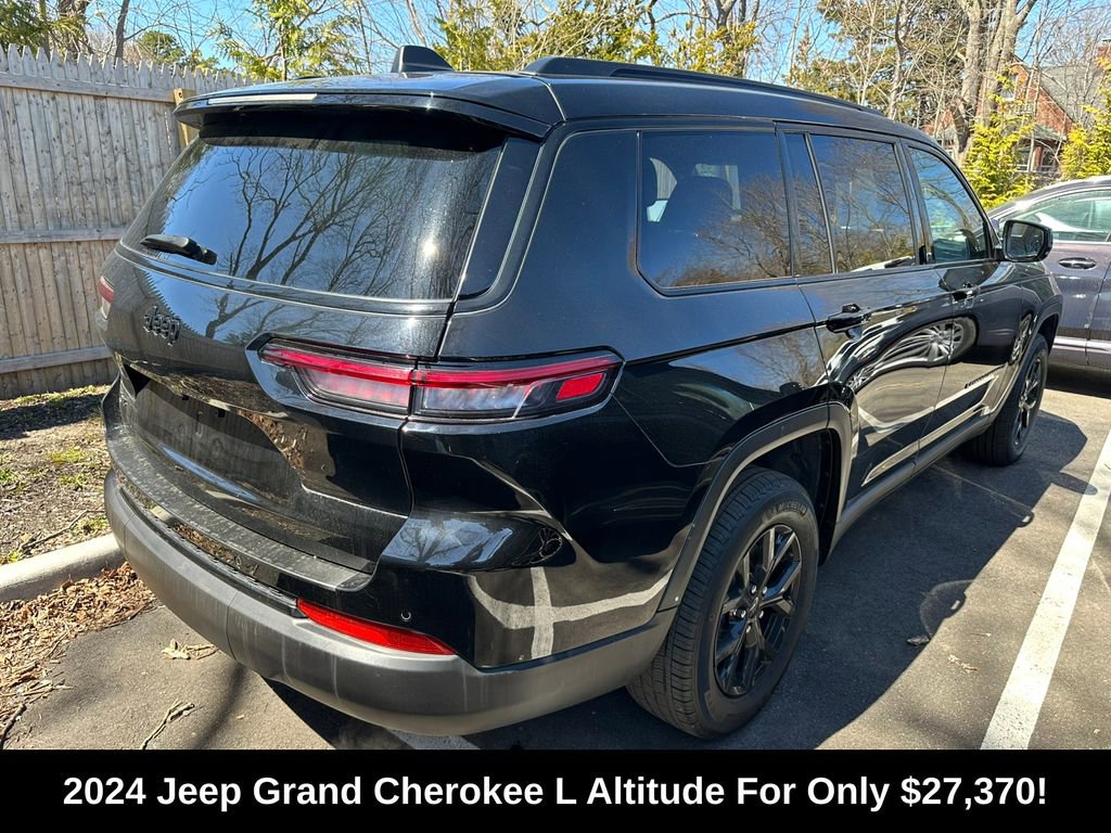 Used 2024 Jeep Grand Cherokee L Laredo AWD/4WD image 2