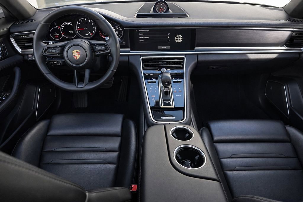 Used 2023 Porsche Panamera Platinum Edition image 18