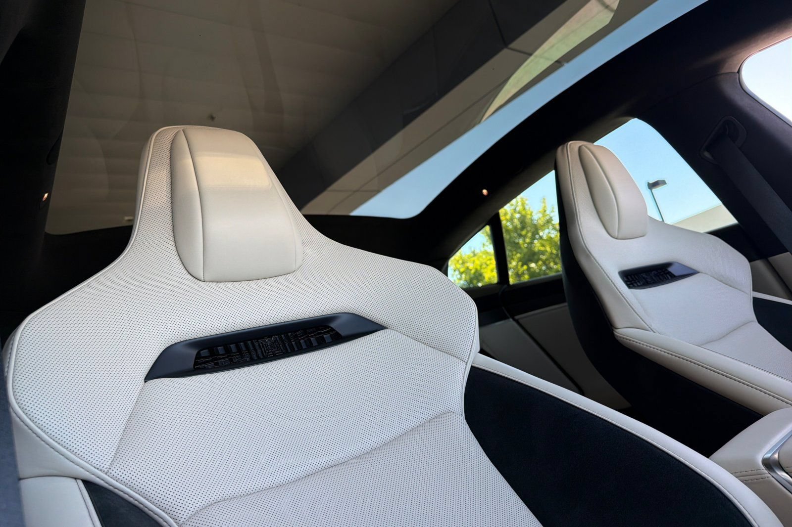 Used 2025 Tesla Model S Plaid AWD/4WD image 18