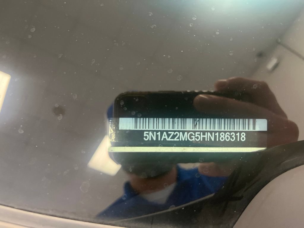 Used 2017 Nissan Murano SL FWD image 3