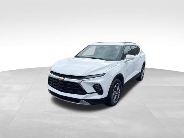 Certified 2024 Chevrolet Blazer LT w/ LPO, Floor Liner Package AWD/4WD image 2