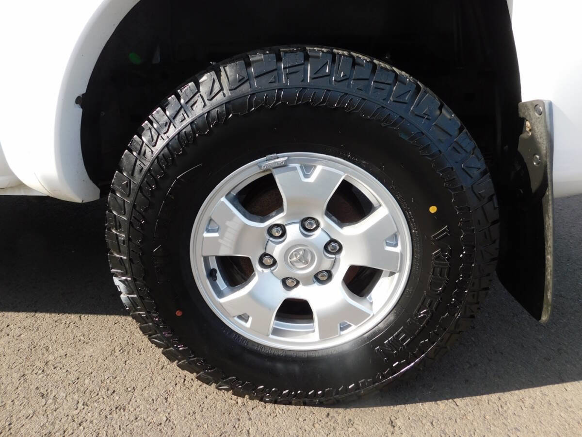 Used 2005 Toyota Tacoma PreRunner RWD image 19
