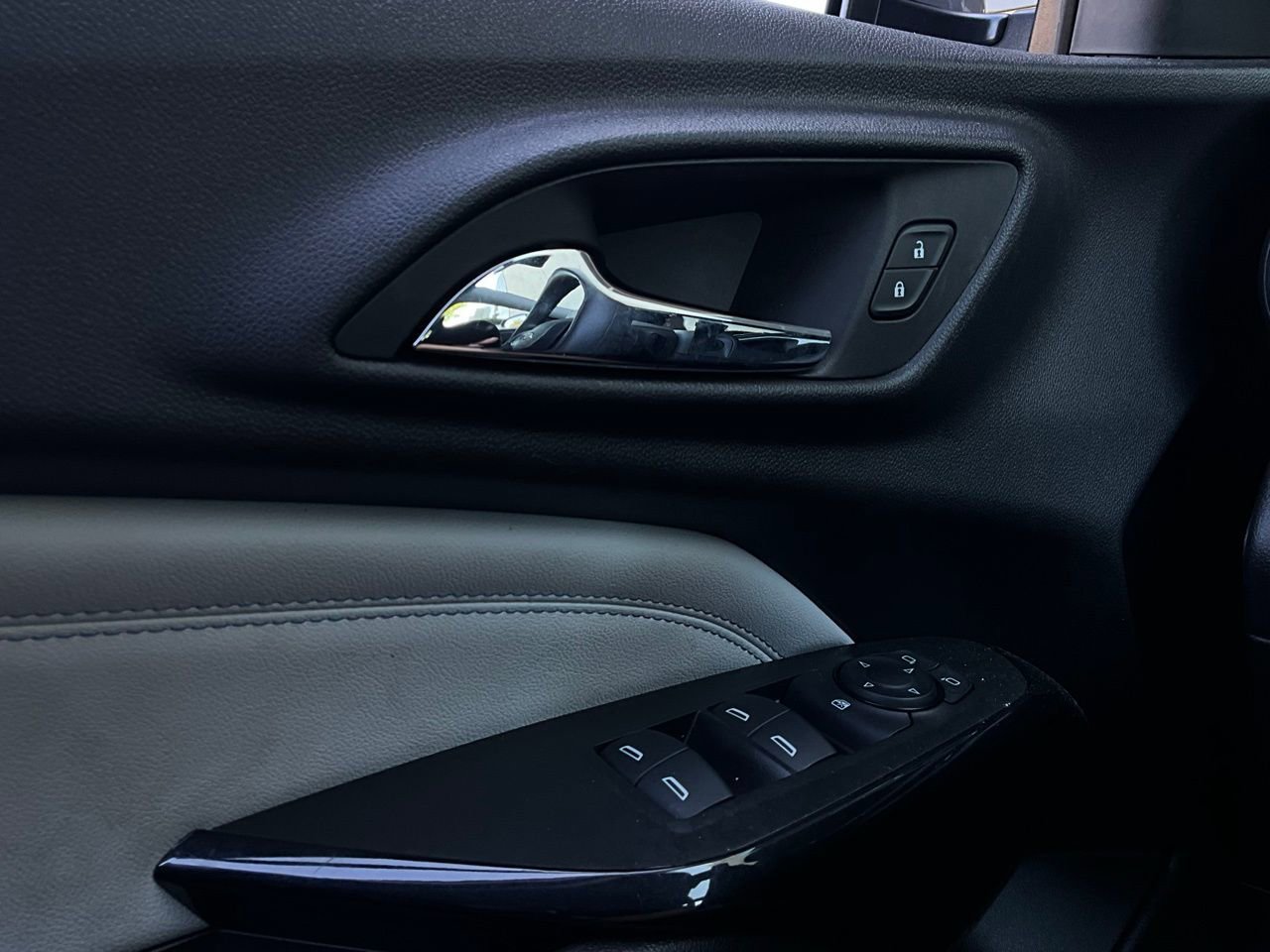 Used 2025 Chevrolet Trax LT image 19