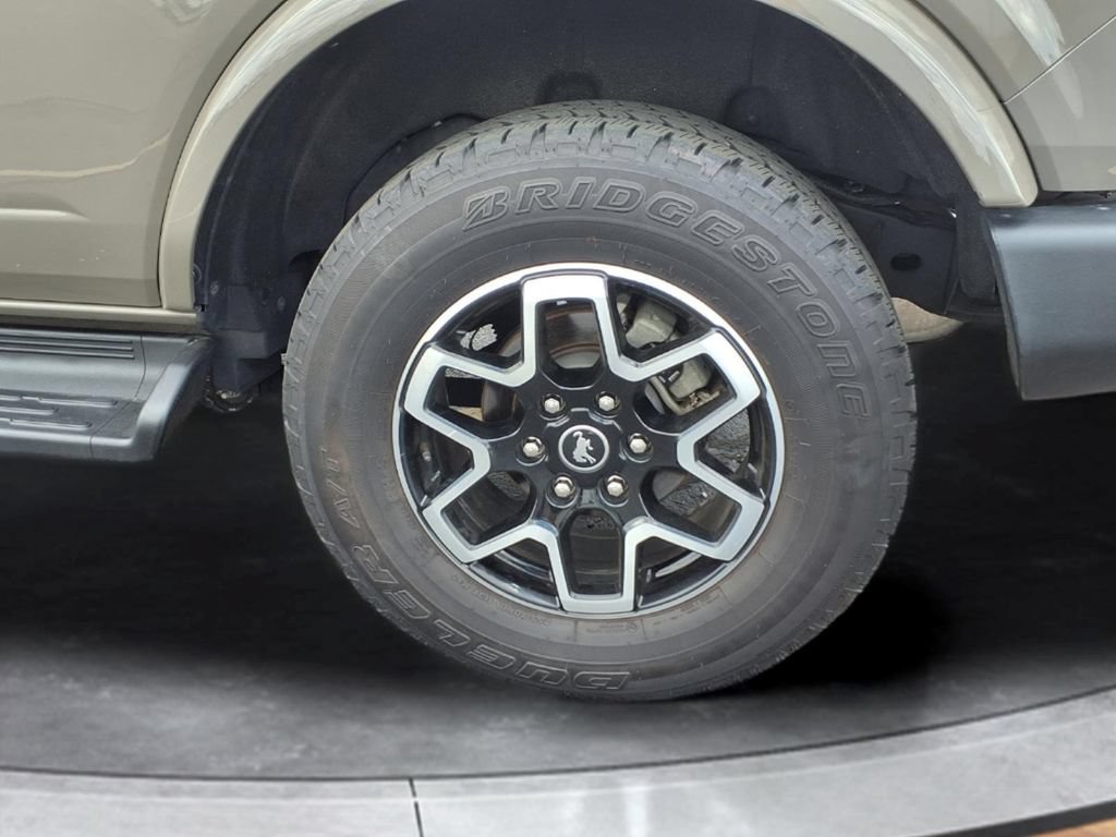 Used 2025 Ford Bronco Outer Banks AWD/4WD image 17