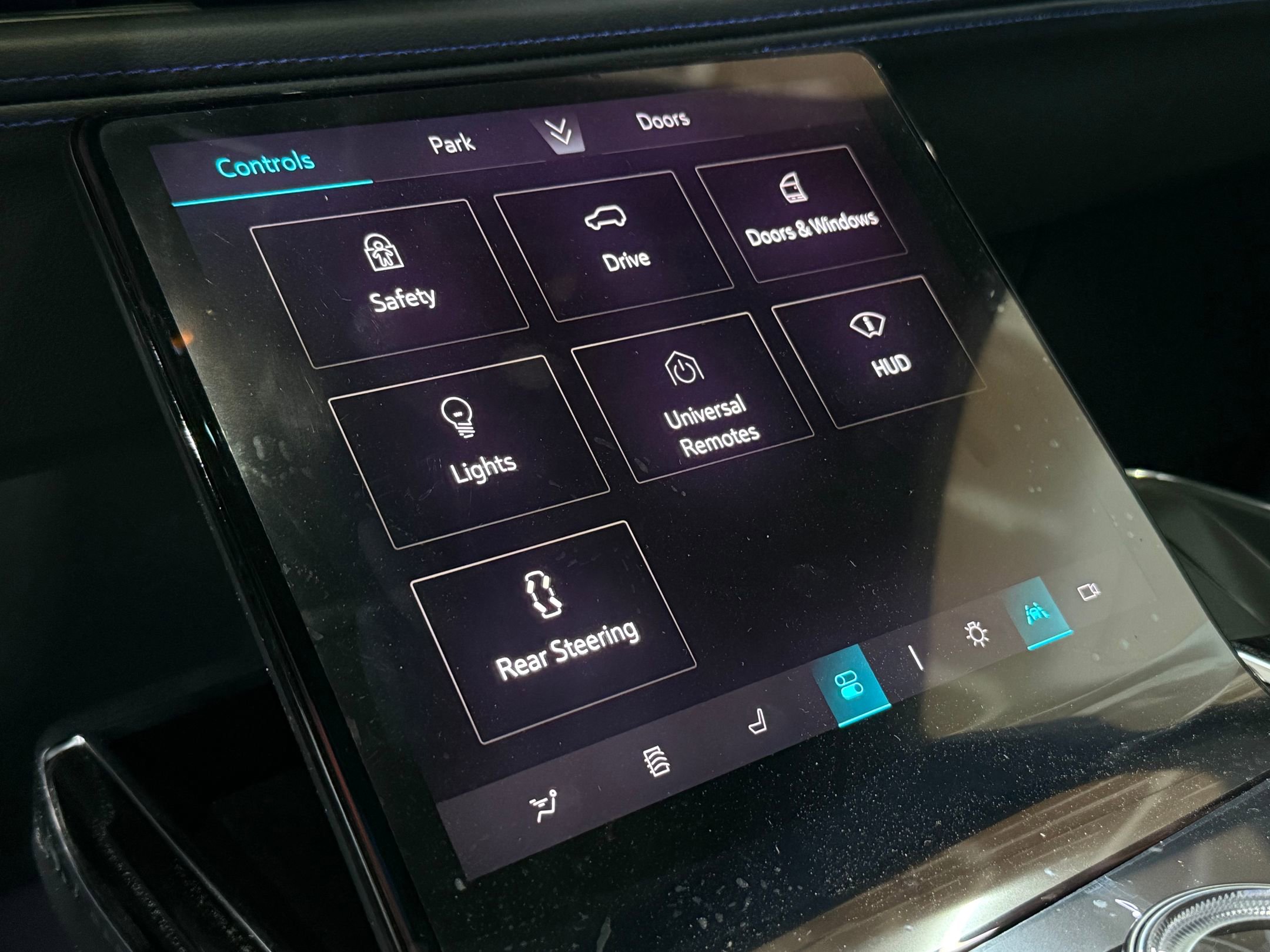 New 2026 Cadillac Escalade IQ Sport 1 w/ LPO, Floor Liner Package image 33