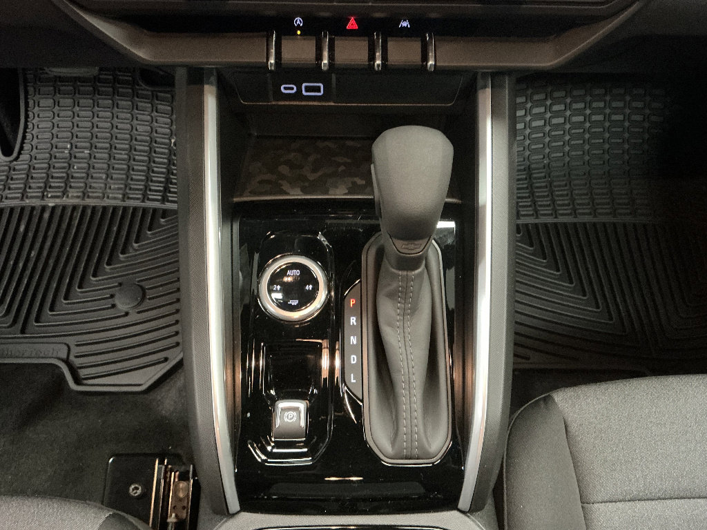 Used 2026 Chevrolet Colorado W/T AWD/4WD image 15