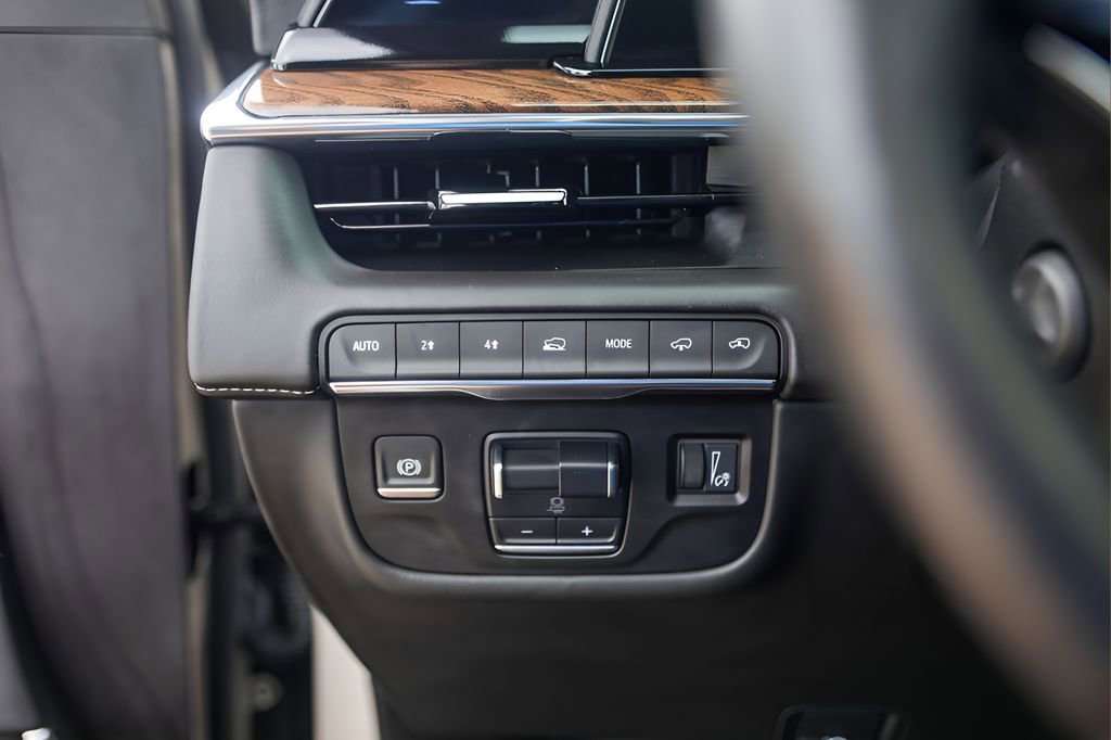 Used 2023 Cadillac Escalade Sport Platinum w/ LPO, ONYX Package AWD/4WD image 15