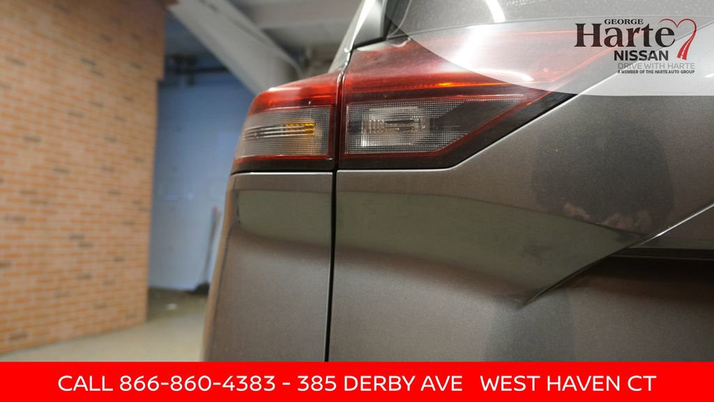 Certified 2022 Nissan Rogue S image 76