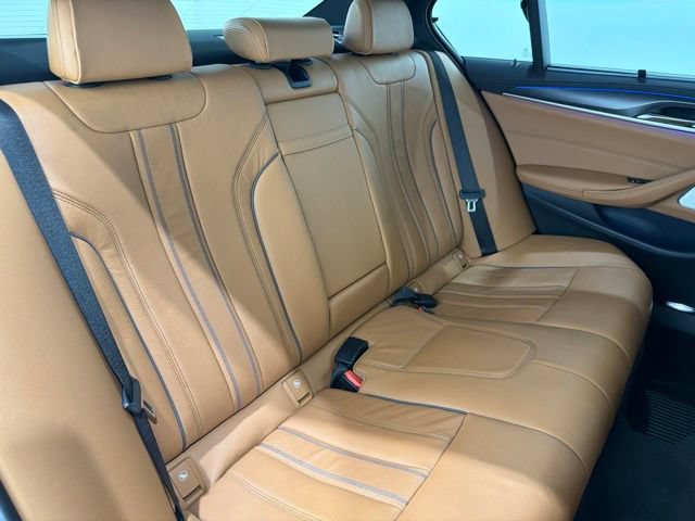Used 2021 BMW M550i xDrive w/ Executive Package AWD/4WD image 22
