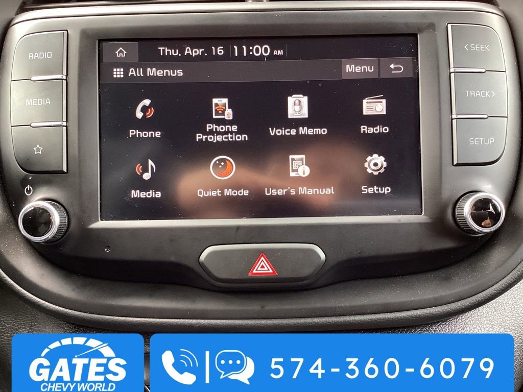 Used 2025 Kia Soul LX w/ LX Technology Package FWD image 3