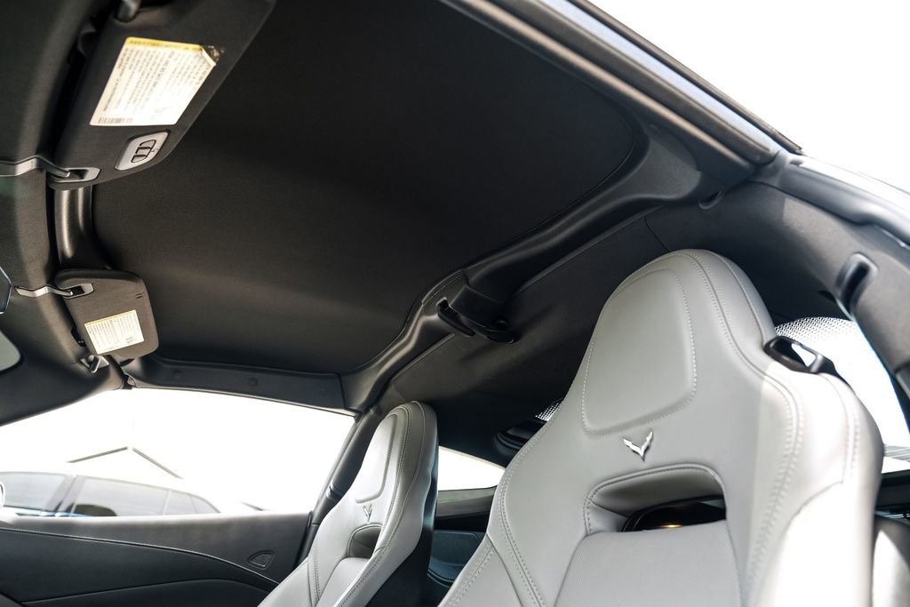 Used 2017 Chevrolet Corvette Stingray Coupe RWD image 40