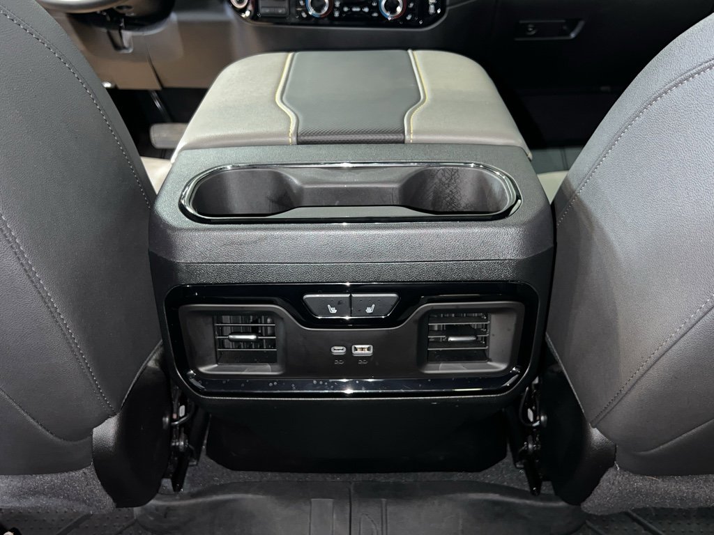 Used 2024 Chevrolet Silverado 2500 ZR2 w/ Technology Package image 39