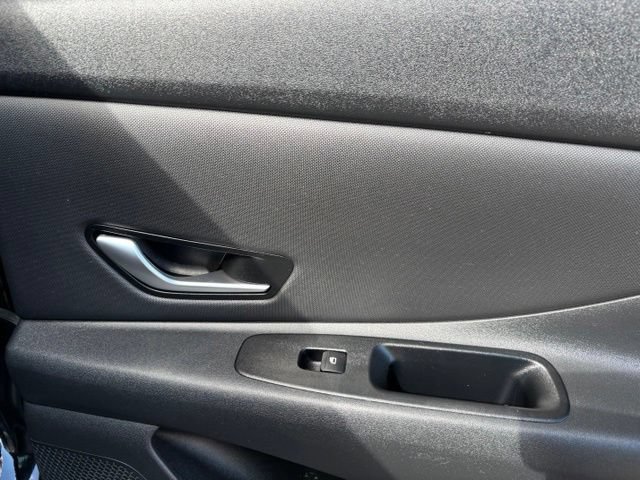 Used 2023 Hyundai Elantra SEL w/ Convenience Package FWD image 21