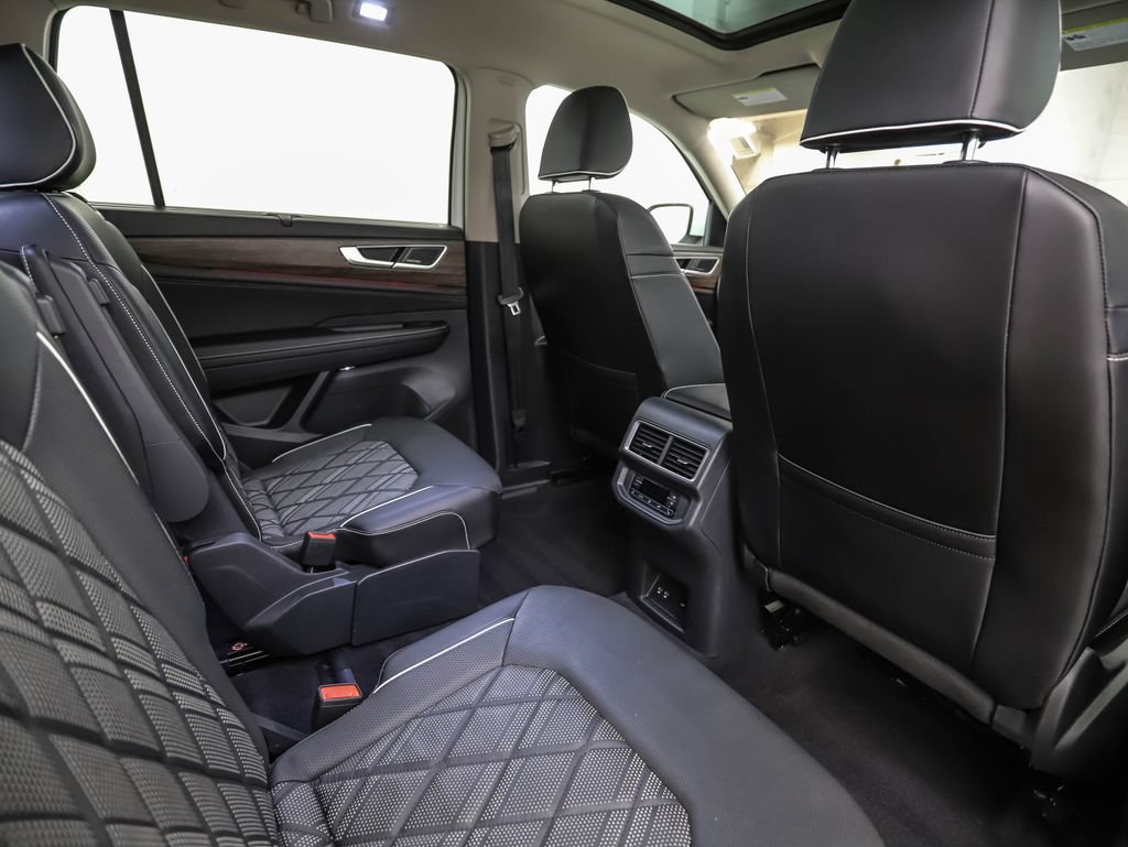 Used 2024 Volkswagen Atlas SEL Premium R-Line AWD/4WD image 28