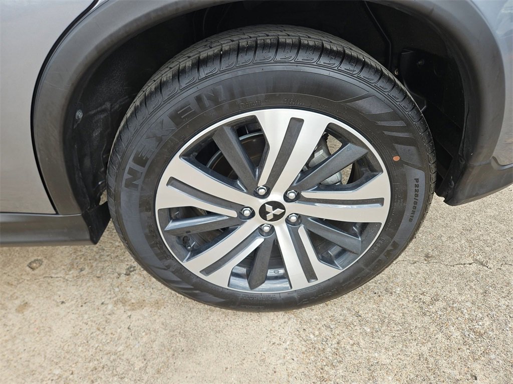 Used 2025 Mitsubishi Outlander Sport SE image 28