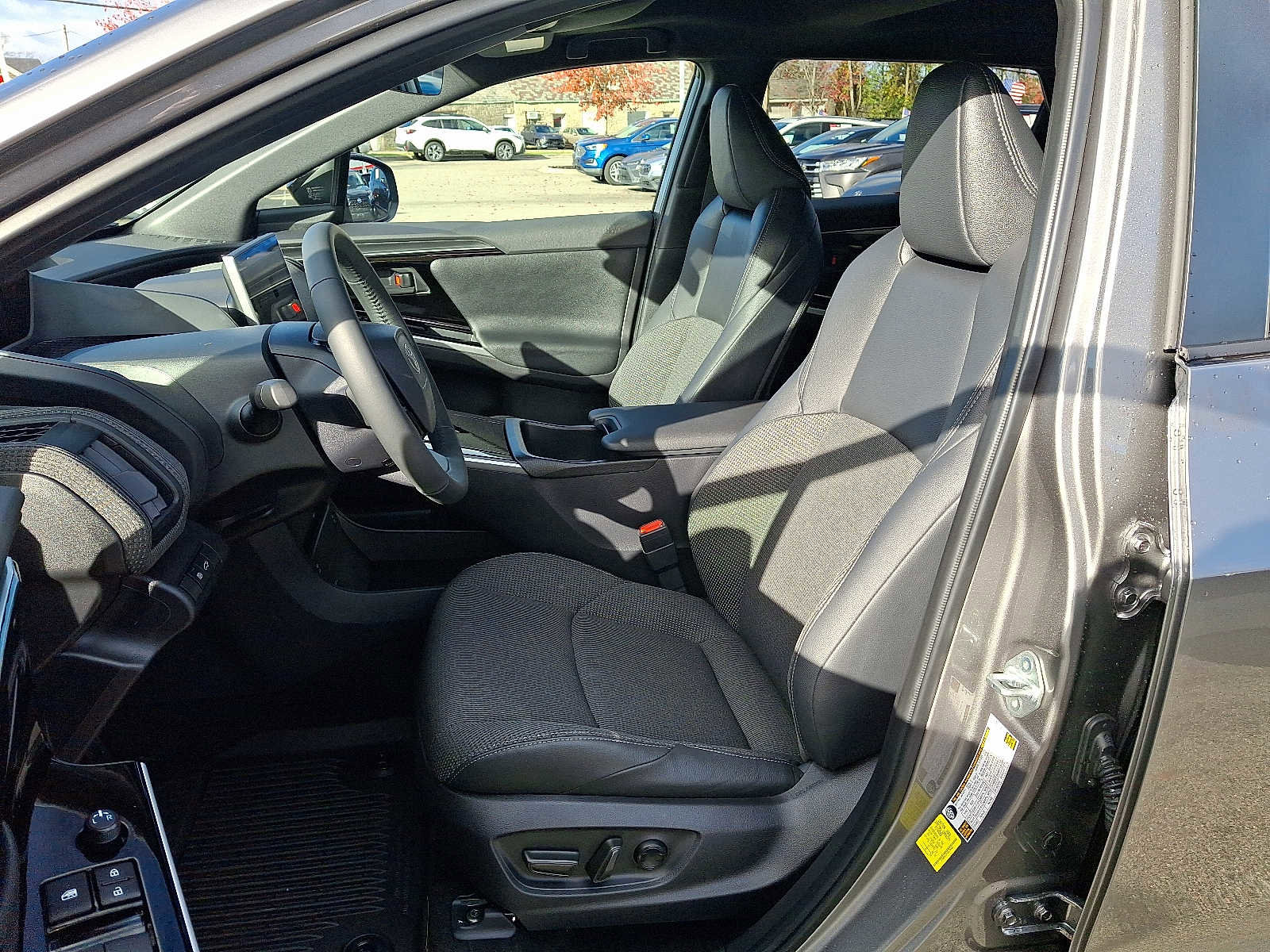 Used 2025 Toyota bZ4X AWD image 16