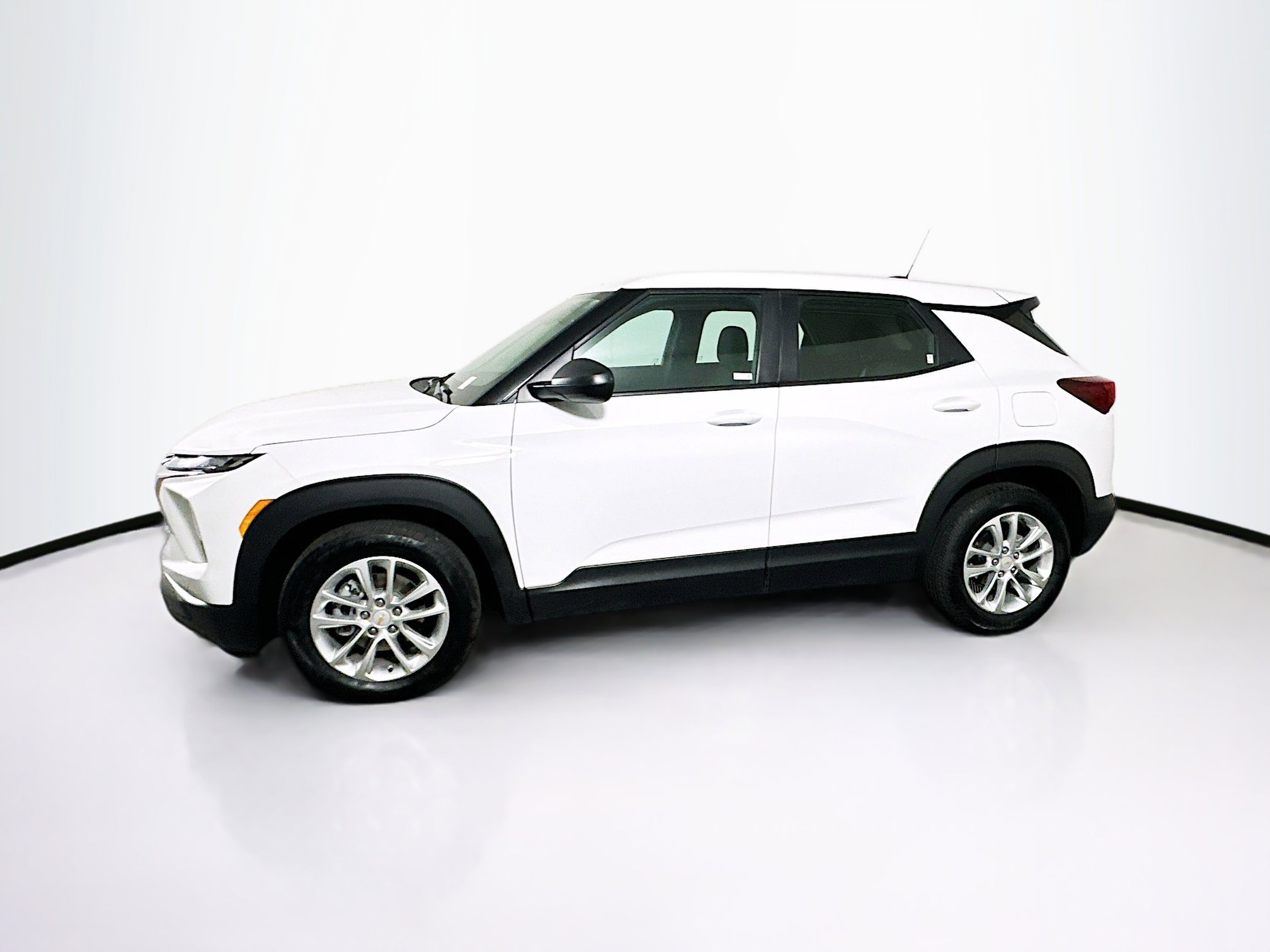 Used 2024 Chevrolet TrailBlazer LS image 4