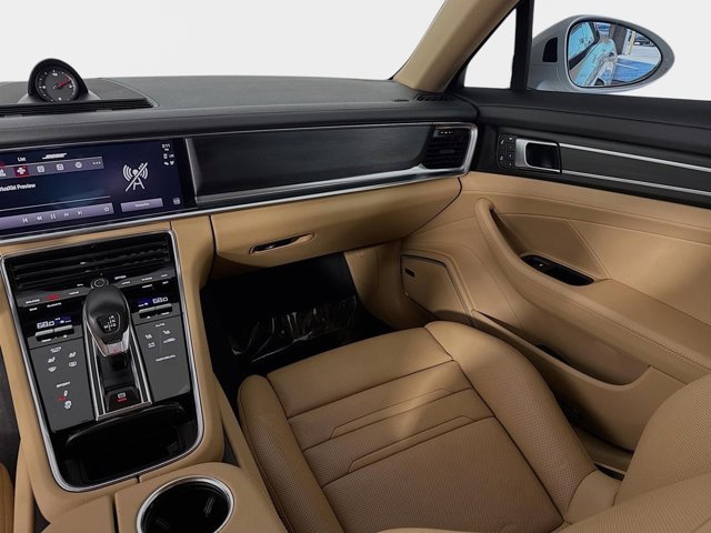 Used 2023 Porsche Panamera 4 Platinum Edition image 26