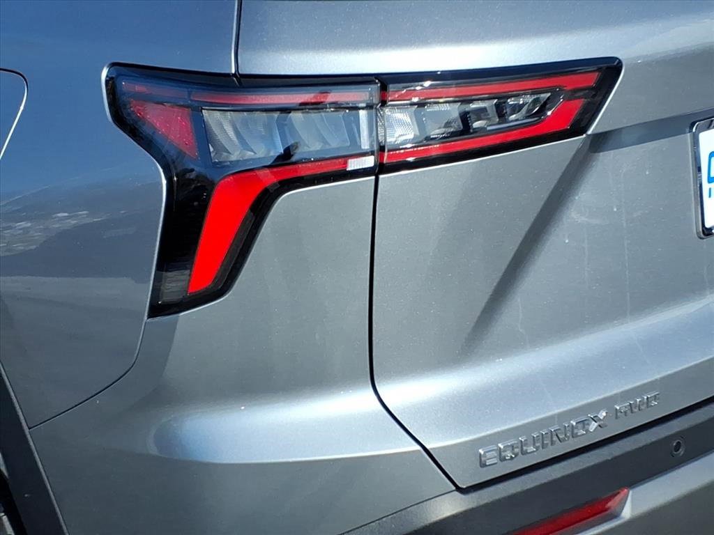 Used 2025 Chevrolet Equinox LT image 8