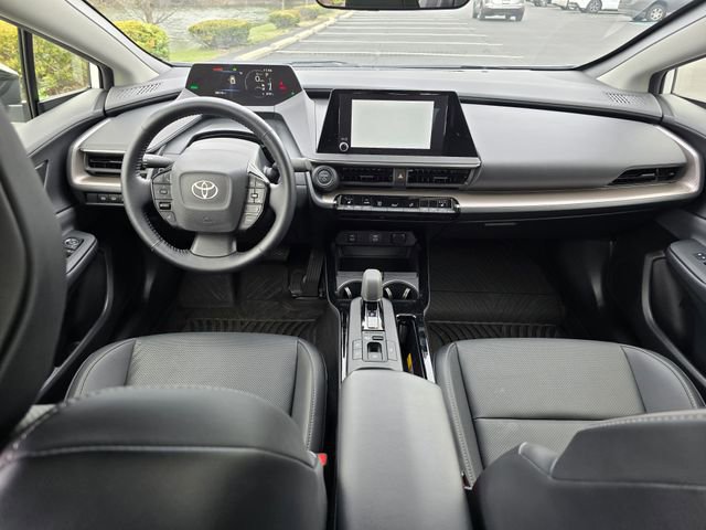 Used 2023 Toyota Prius XLE image 2