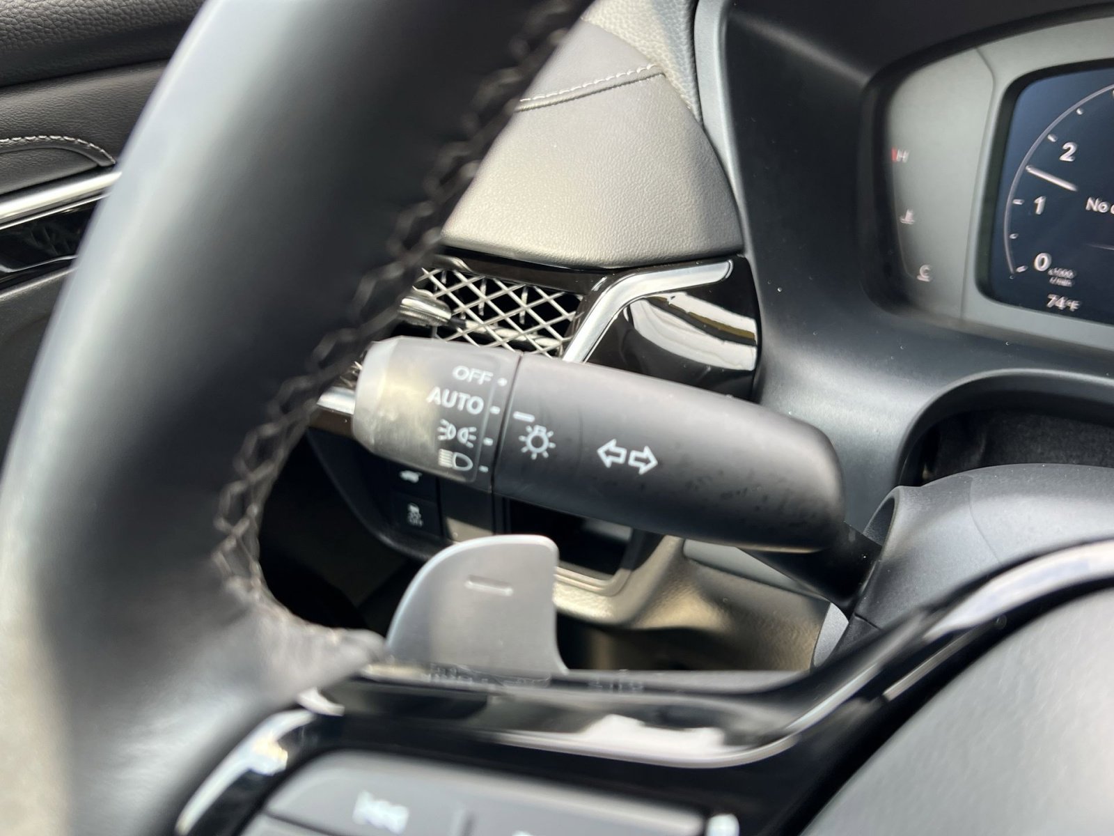 Certified 2025 Acura ADX FWD image 31