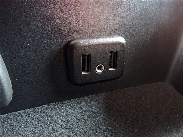 Used 2018 Chevrolet Silverado 1500 LT w/ LT Eassist Package AWD/4WD image 19