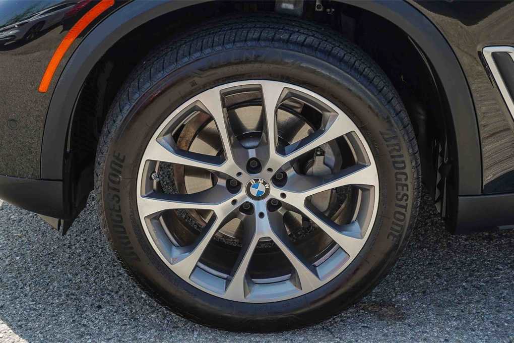 Used 2022 BMW X5 sDrive40i w/ Parking Assistance Package image 10