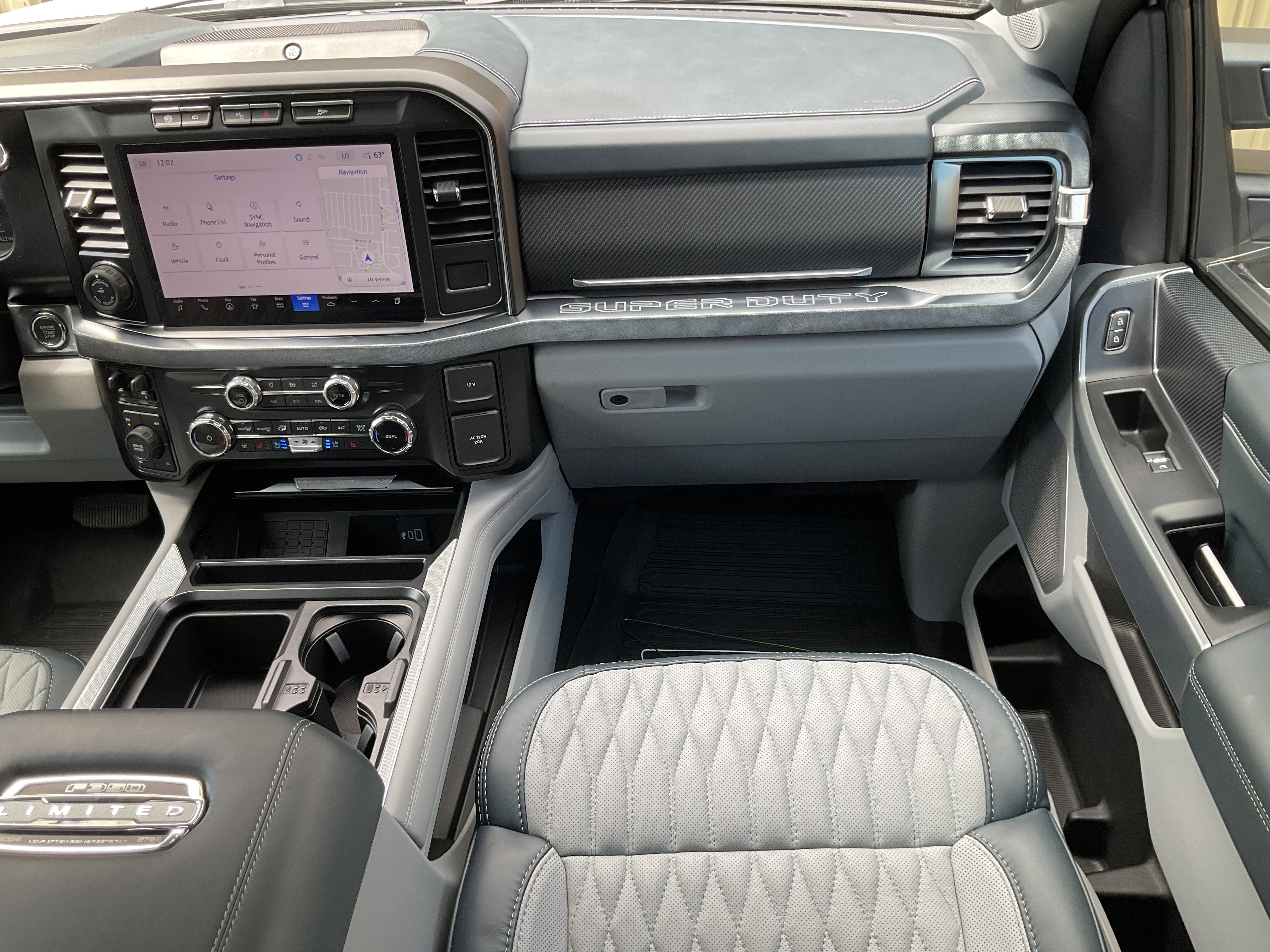 Used 2024 Ford F350 Limited image 24