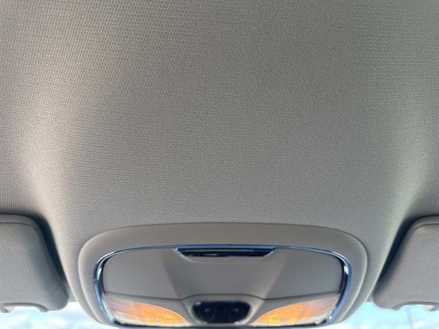 Used 2021 Jeep Cherokee Trailhawk w/ Comfort/Convenience Group image 28