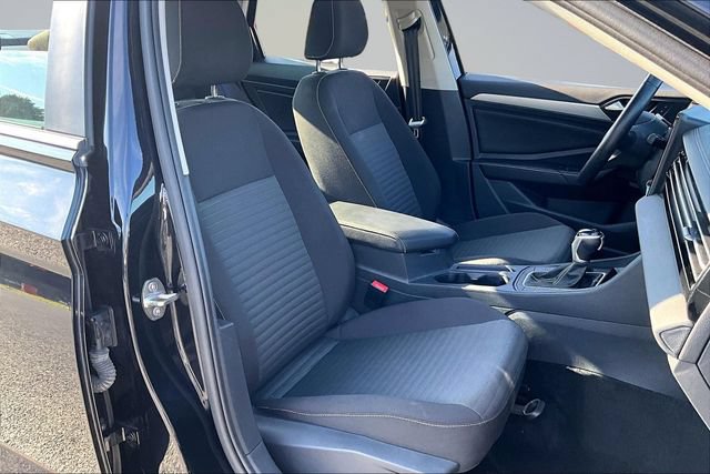 Used 2025 Volkswagen Jetta S FWD image 26