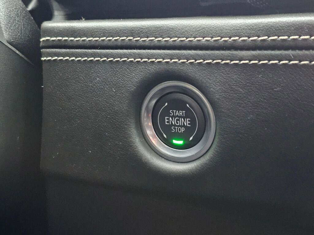 Used 2025 Cadillac Escalade V image 41