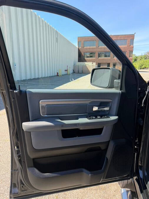 Used 2017 RAM 2500 SLT AWD/4WD image 21