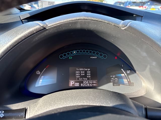 Used 2014 Nissan Leaf SL w/ Premium Package FWD image 19