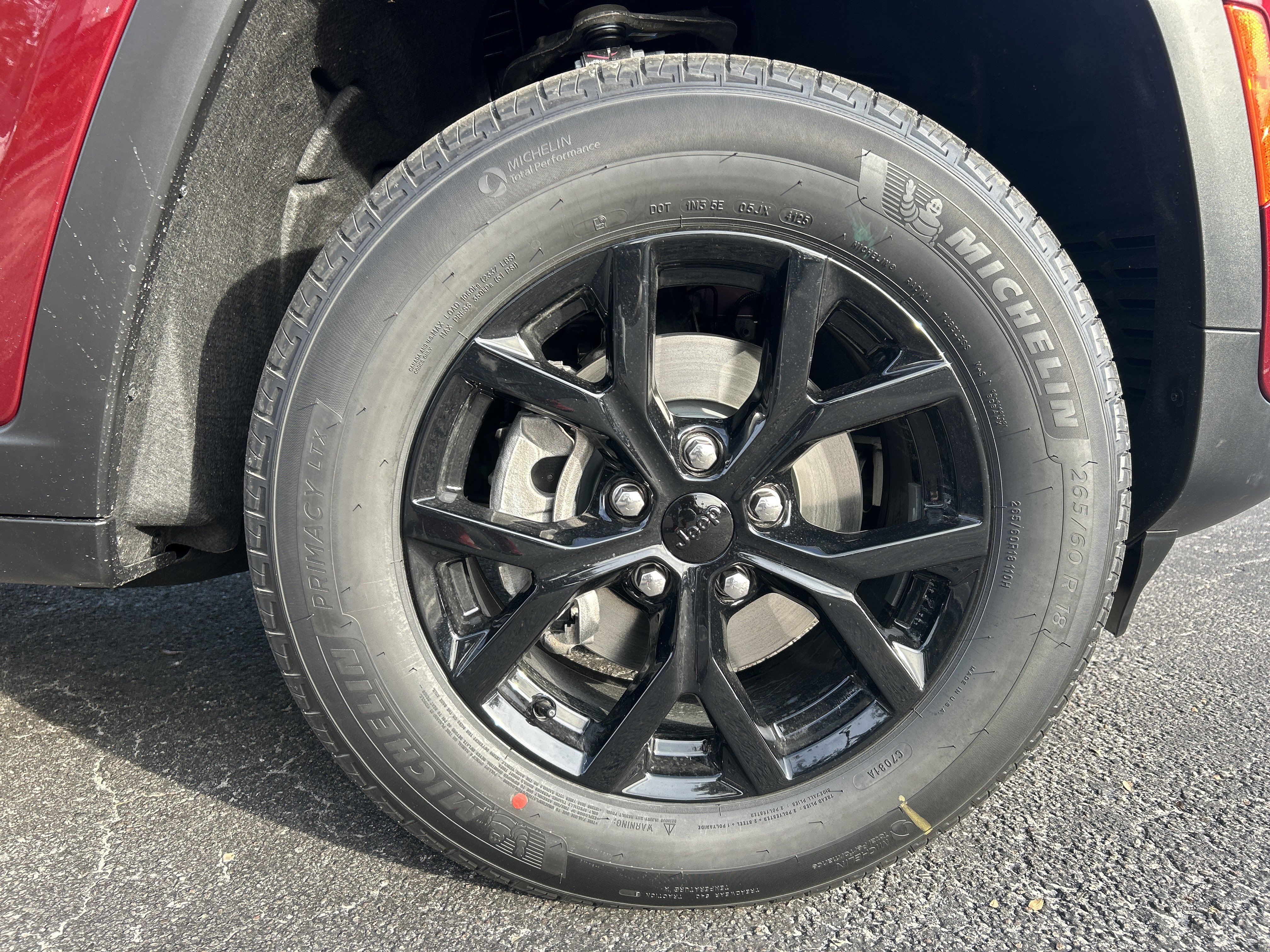 New 2025 Jeep Grand Cherokee Altitude image 10