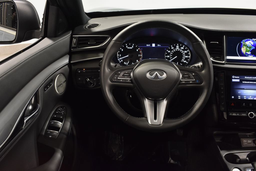 Certified 2025 INFINITI QX55 Essential w/ Accent Package AWD/4WD image 15
