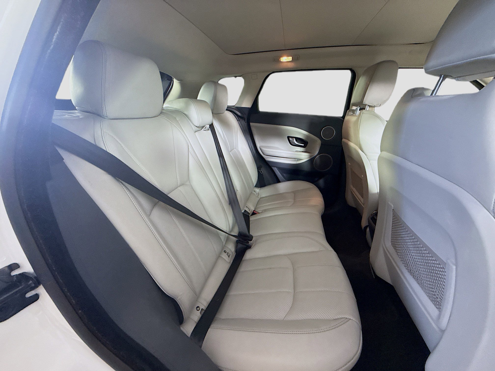 Used 2016 Land Rover Range Rover Evoque HSE image 27