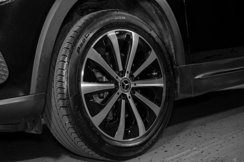 Certified 2023 Mercedes-Benz GLB 250 4MATIC image 27